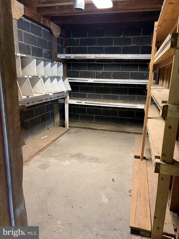 Commercial Lease in LANSDOWNE 3