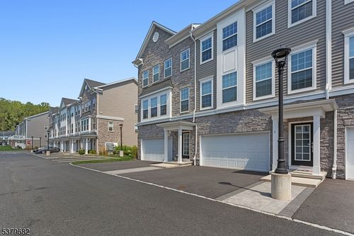 5 Coogan Ct, Morris Plains, NJ, 07950-2552 | Card Image