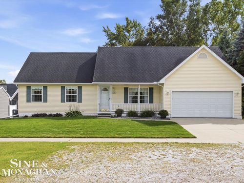 4281 Ravenswood Rd, Marysville, MI, 48040-2502 | Card Image