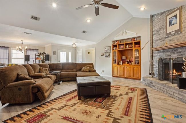8 W Aztec Ln, House other with 3 bedrooms, 2 bathrooms and null parking in Belton TX | Image 13