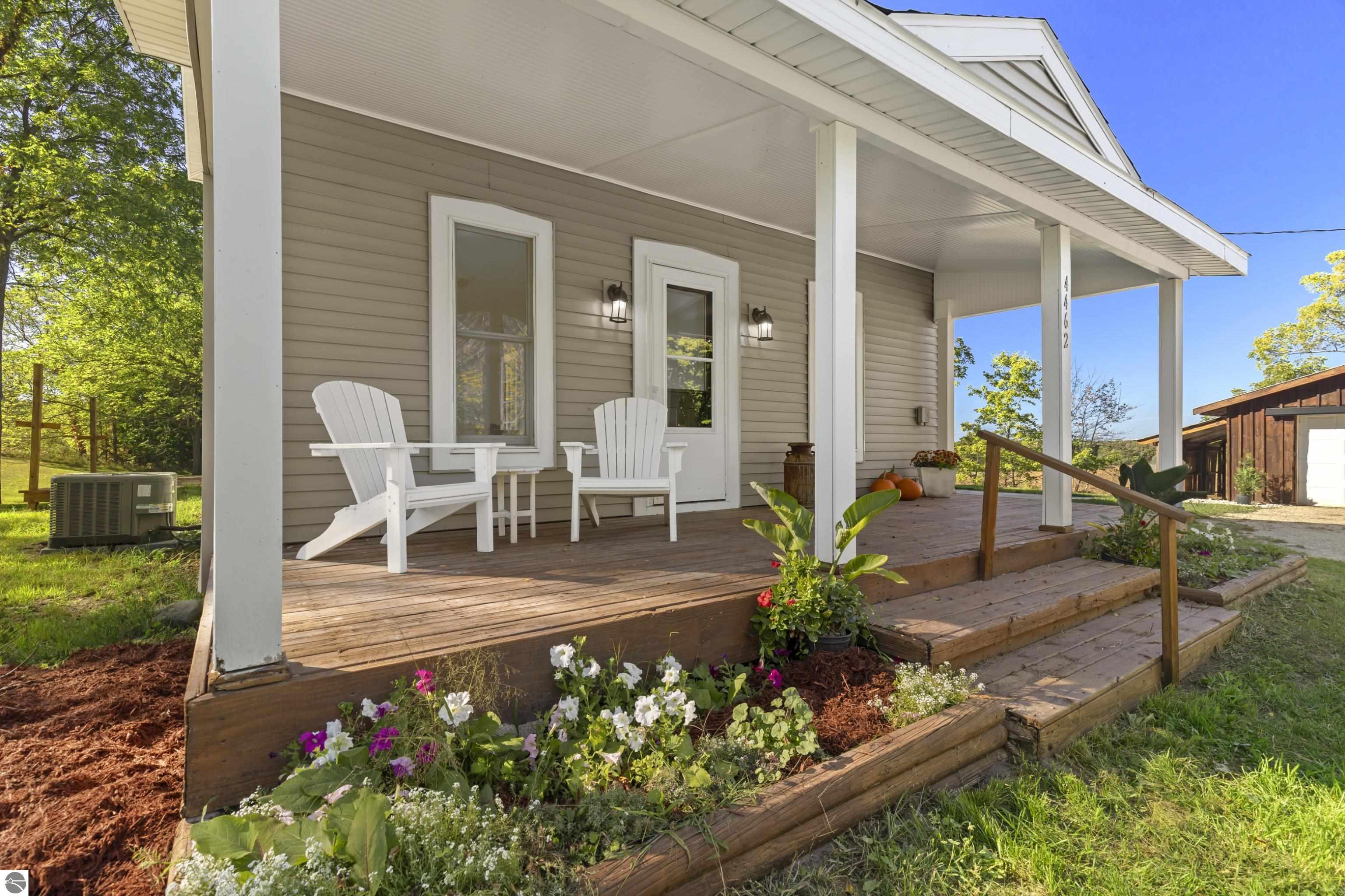 Wallaker Rd, Benzonia, MI 49616