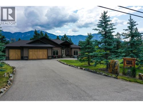 5938 Columbia Lake Rd, Fairmont Hot Springs, BC, V0B1L2 | Card Image