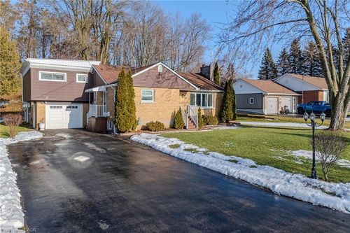 25 Charlton Cres, Simcoe, ON, N3Y1A8 | Card Image