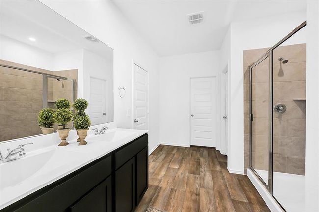 *Images and 3D tour are for illustration only and options may vary from home as built. | Image 21
