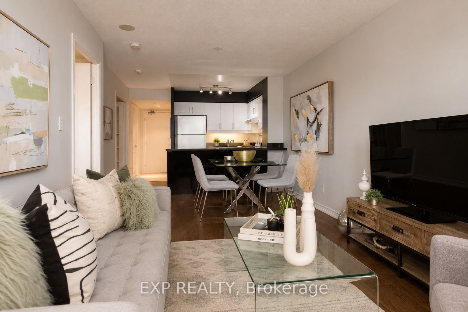 Residential Lease in Toronto C15 5