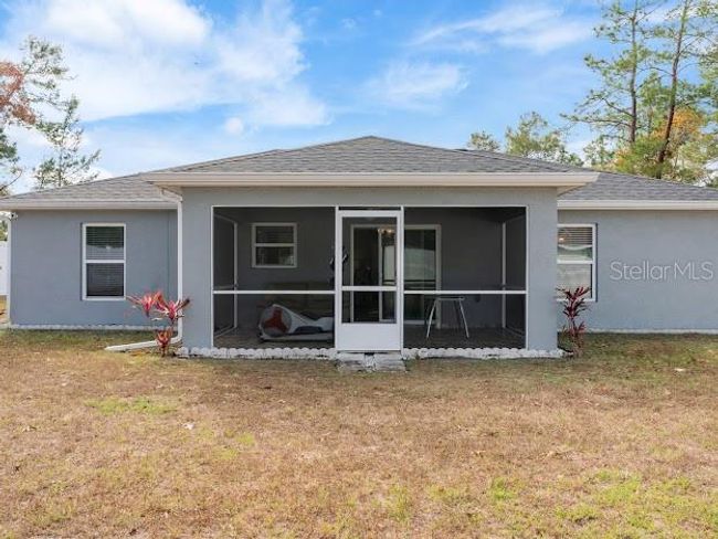 4947 Sw 166 Th Loop, House other with 3 bedrooms, 2 bathrooms and null parking in Ocala FL | Image 25