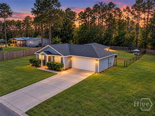 165 Turpentine Cir, Jesup, GA, 31545-2571 | Card Image