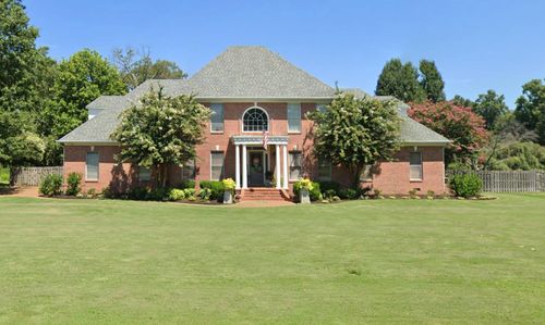 37 Crownpointe Cv, Jackson, TN, 38305-5352 | Card Image