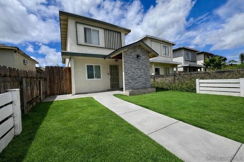 426 Sacramento Ave, Spring Valley, CA, 91977-5938 | Card Image