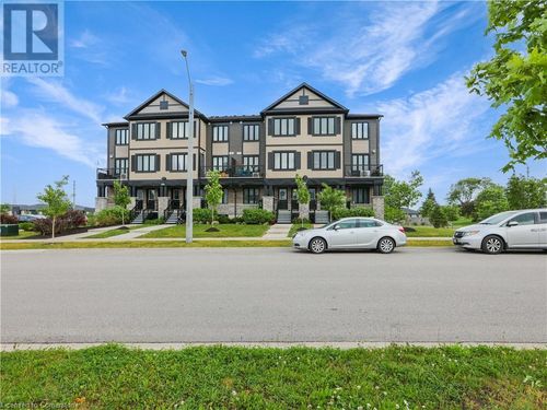 c-148 Rochefort St, Kitchener, ON, N2R0P5 | Card Image