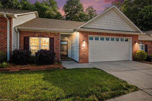 433 Peace Rollins Ct, Kernersville, NC, 27284-7091 | Card Image