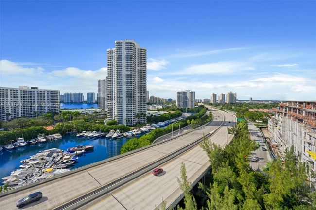 APT-1012 - 19400 Turnberry Way, Condo with 3 bedrooms, 3 bathrooms and null parking in Aventura FL | Image 24