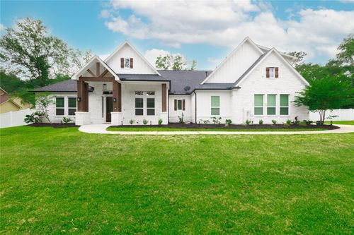 7070 Racehorse Dr, Waller, TX, 77484-4056 | Card Image