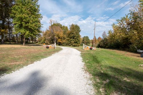 6 N Locust Grove Church Rd, COLUMBIA, MO, 65202 | Card Image