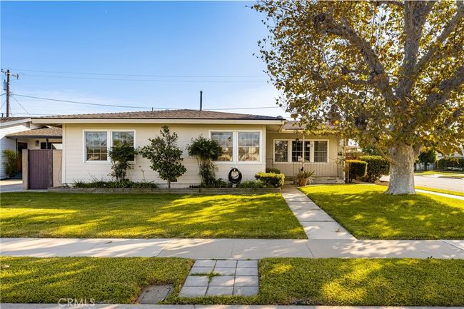 2102 E Napa Pl, House other with 3 bedrooms, 3 bathrooms and 2 parking in Anaheim CA | Image 4