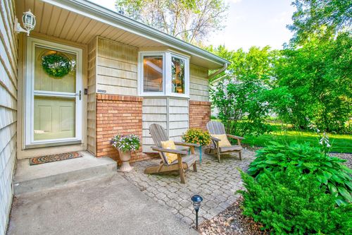 5130 Cottonwood Ln N, Plymouth, MN, 55442-2278 | Card Image
