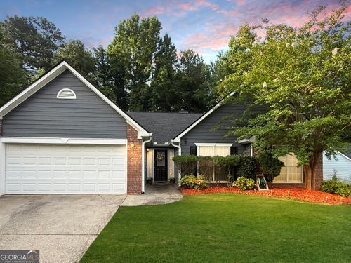 635 Paris Dr, Lawrenceville, GA, 30043-6138 | Card Image