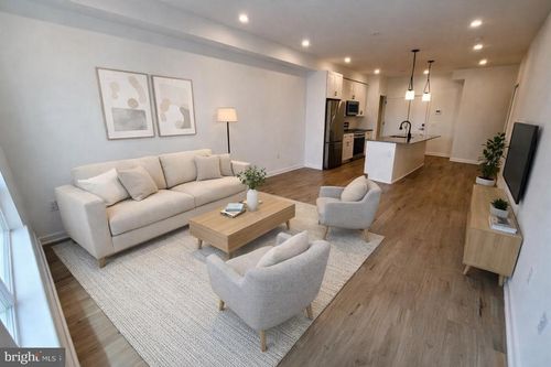 3-22 E Rittenhouse St, Philadelphia, PA, 19144-2123 | Card Image