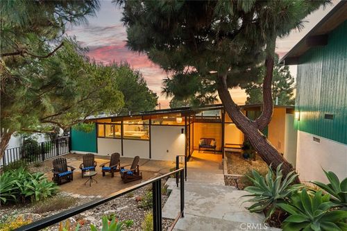 2215 W 34th St, San Pedro, CA, 90731 | Card Image