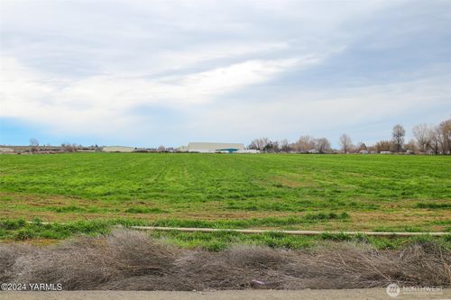 0 Puterbaugh Rd, Grandview, WA, 98930 | Card Image