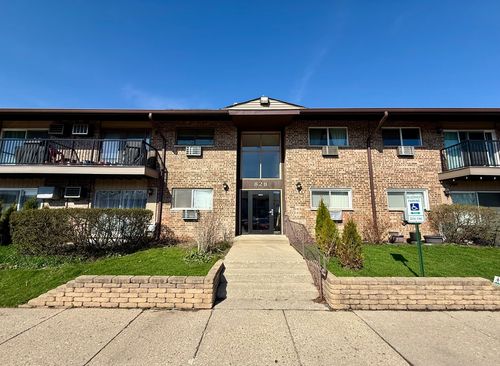 216-828 E Old Willow Rd, Prospect Heights, IL, 60070-2110 | Card Image