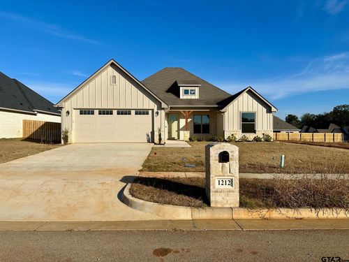 1212 Golden Eagle Way, Whitehouse, TX, 75791-1313 | Card Image