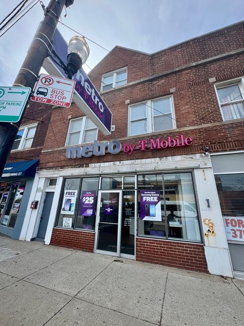 10550 S Ewing Avenue, Chicago, IL, 60617 | Card Image