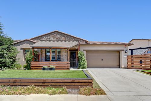9875 Clyde Ingalsbe St, Elk Grove, CA, 95624-5110 | Card Image