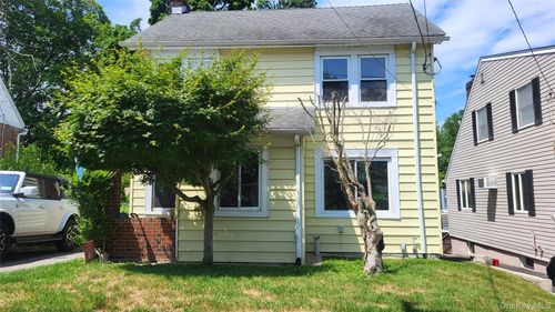 34 Irma Ave, Port Washington, NY, 11050-2828 | Card Image