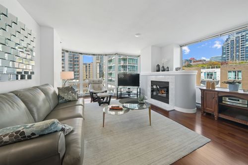 604-1501 Howe Street, Vancouver, BC, V6Z2P8 | Card Image