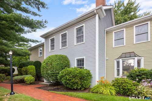 33-1 E Hayestown Rd, Danbury, CT, 06811-2509 | Card Image