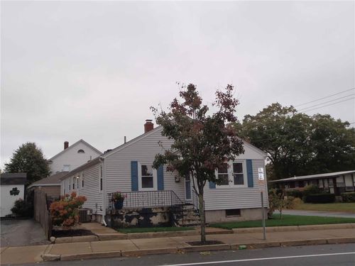 315 Smithfield Ave, Pawtucket, RI, 02860-3441 | Card Image