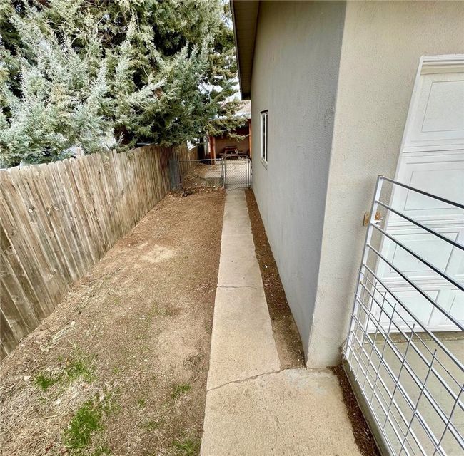 525 E F St, House other with 3 bedrooms, 2 bathrooms and 2 parking in Tehachapi CA | Image 43