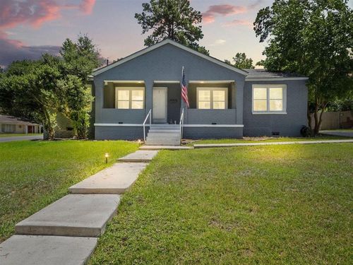 2001 Ginger St, Leesville, LA, 71446-4523 | Card Image