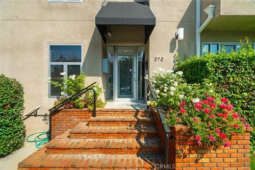 apt-2-370 S Elm Dr, Beverly Hills, CA, 90212-4681 | Card Image