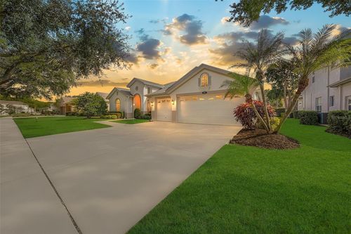 2112 Climbing Ivy Dr, TAMPA, FL, 33618-1709 | Card Image