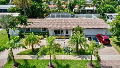 428 N Crescent Dr, Hollywood, FL, 33021-6704 | Card Image
