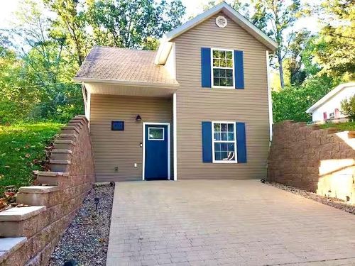 804 Washington St, Waynesville, MO, 65583-2255 | Card Image