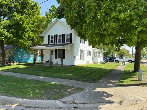 202 Kalamo St, Olivet, MI, 49076-9618 | Card Image