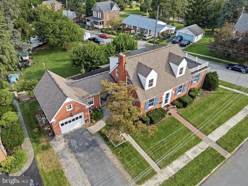 515 Hamilton Ave, WAYNESBORO, PA, 17268-2139 | Card Image