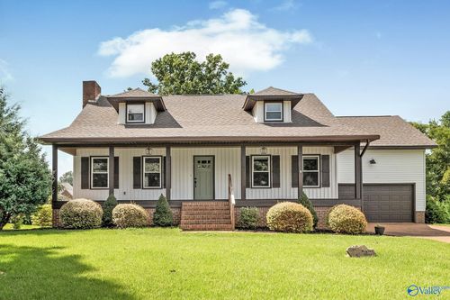 127 Willow Cove Dr, Scottsboro, AL, 35769-6224 | Card Image