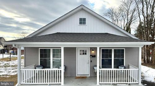 211 Railroad Ave, HARRINGTON, DE, 19952-1161 | Card Image