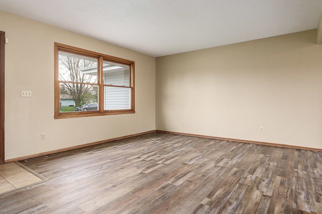 8932 Polaris Dr, House other with 3 bedrooms, 2 bathrooms and 2 parking in Machesney Park IL | Image 9