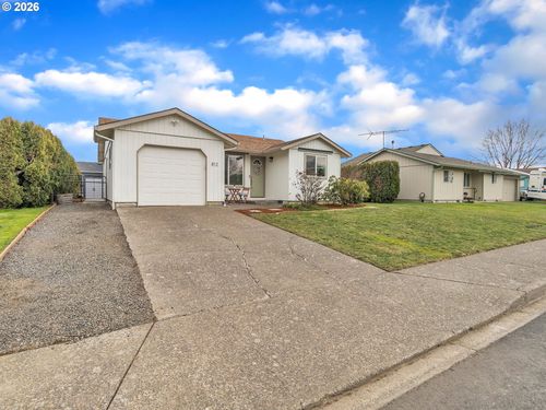 812 Sw Cypress St, Mcminnville, OR, 97128-7044 | Card Image