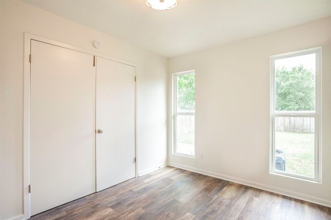 B - 8715 Pineridge Dr, Home with 2 bedrooms, 2 bathrooms and 1 parking in Austin TX | Image 5
