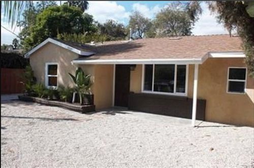 7337 De Soto Ave, Canoga Park, CA, 91303-1704 | Card Image