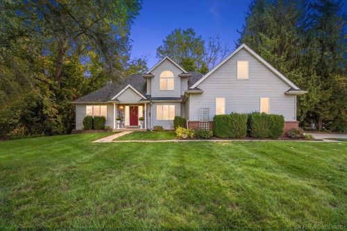 575 Lakes Edge Dr, Oxford, MI, 48371-5228 | Card Image