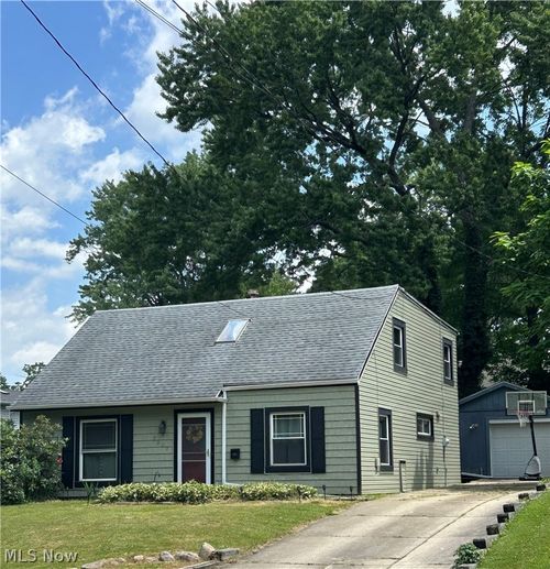 2337 Schubert St, Cuyahoga Falls, OH, 44221-3413 | Card Image