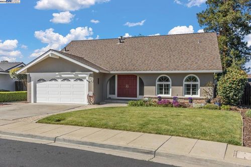 643 Via Del Sol, Livermore, CA, 94550-6244 | Card Image