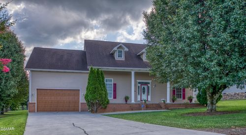 1833 Edward Dr, Sevierville, TN, 37876-2911 | Card Image